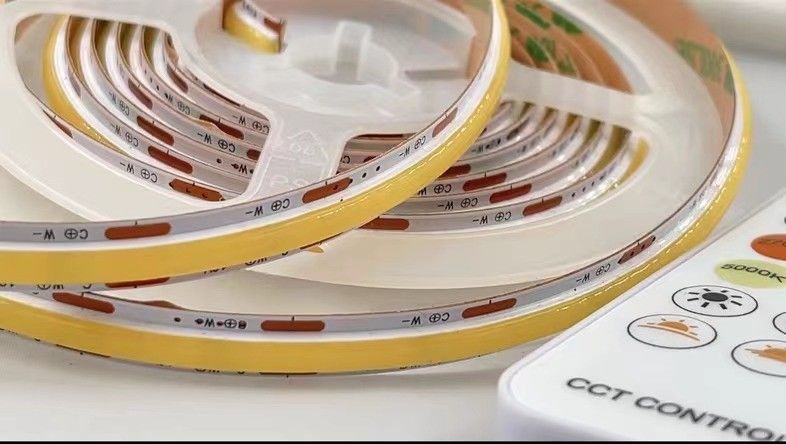 90 CRI COB 560leds CCT Dimmable LED Strip 8mm PCB Untuk Menghemat Energi Lampu Ramah Lingkungan Di Eropa