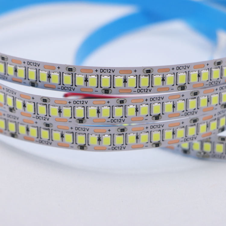 DC12V/24V 10mm 5M/Roll 2835 80Ra LED Strip Dengan PCB Putih Dan 120° Beam Angle