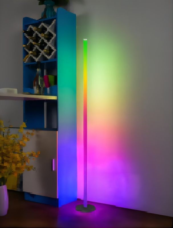 Lampu lantai sudut ruang tamu modern dengan remote control dan tegangan input AC 85-265V