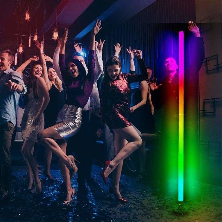 2024 Atmosphere Smart Home Light Rgb Led Floor Lamp dengan dasar besi dan remote control