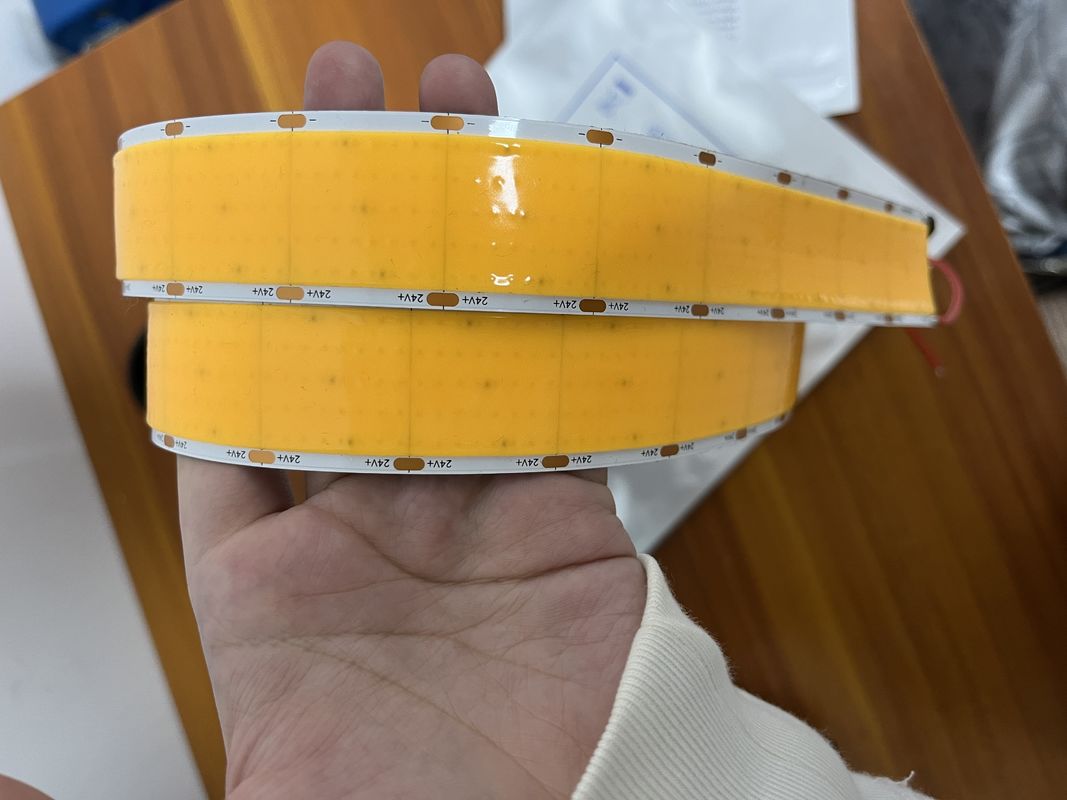1600LEDs/m COB LED Strip Light untuk Dekorasi Lanskap 30mm PCB 40W/m Berat 0,05kg