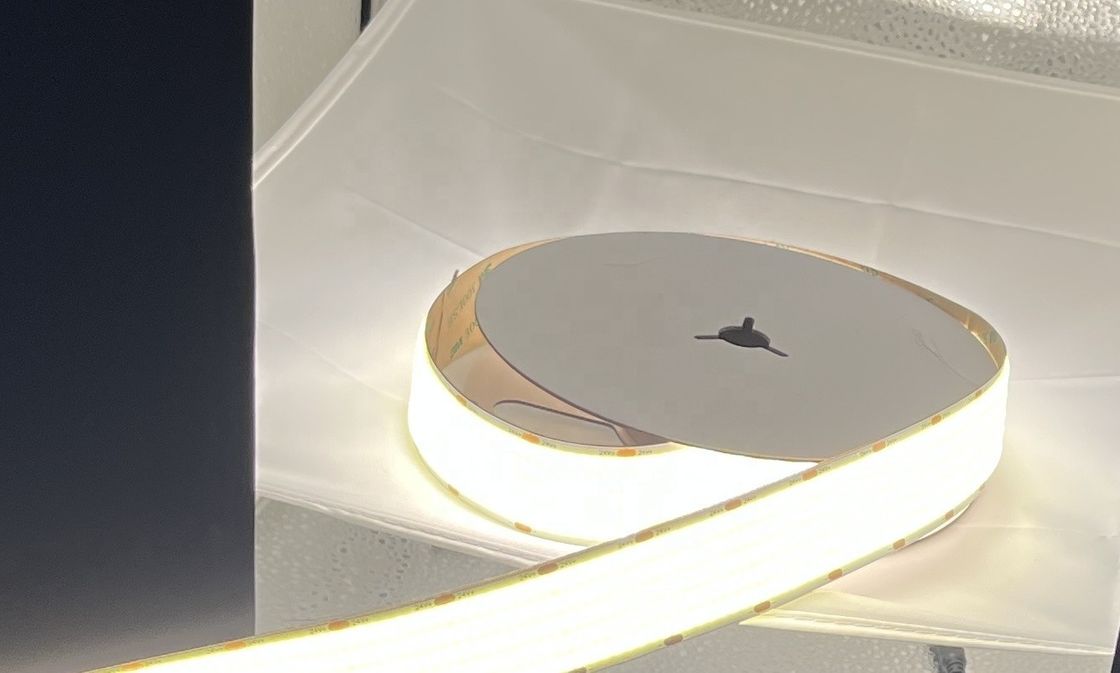 Rantai pita Cob Tembaga yang dapat dimmable Fleksibel Cob Led Strip Densitas tinggi 1600led Per Meter 3500K Ra 90 0,3kg 24v 30mm Lebar