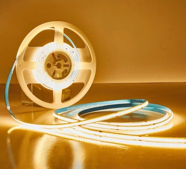 Menghemat energi IP20 COB LED Strip Light 8mm PCB 300chips per meter dengan 800lm Luminous Flux