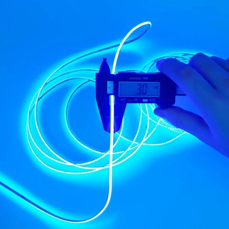 DC 12V 24V 5V Ultra Narrow 3mm Dotless COB LED Strip Light untuk Pencahayaan Fleksibel